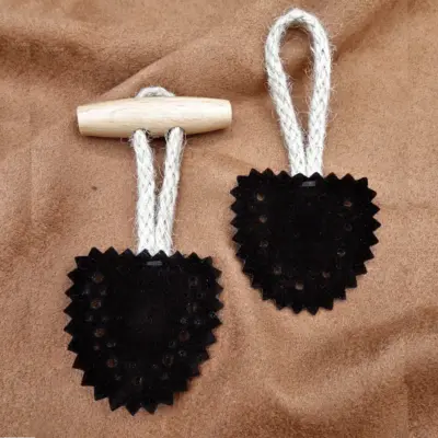 Alamaro Marrone Con Olivetta Legno Per Cappotto Set 405 01