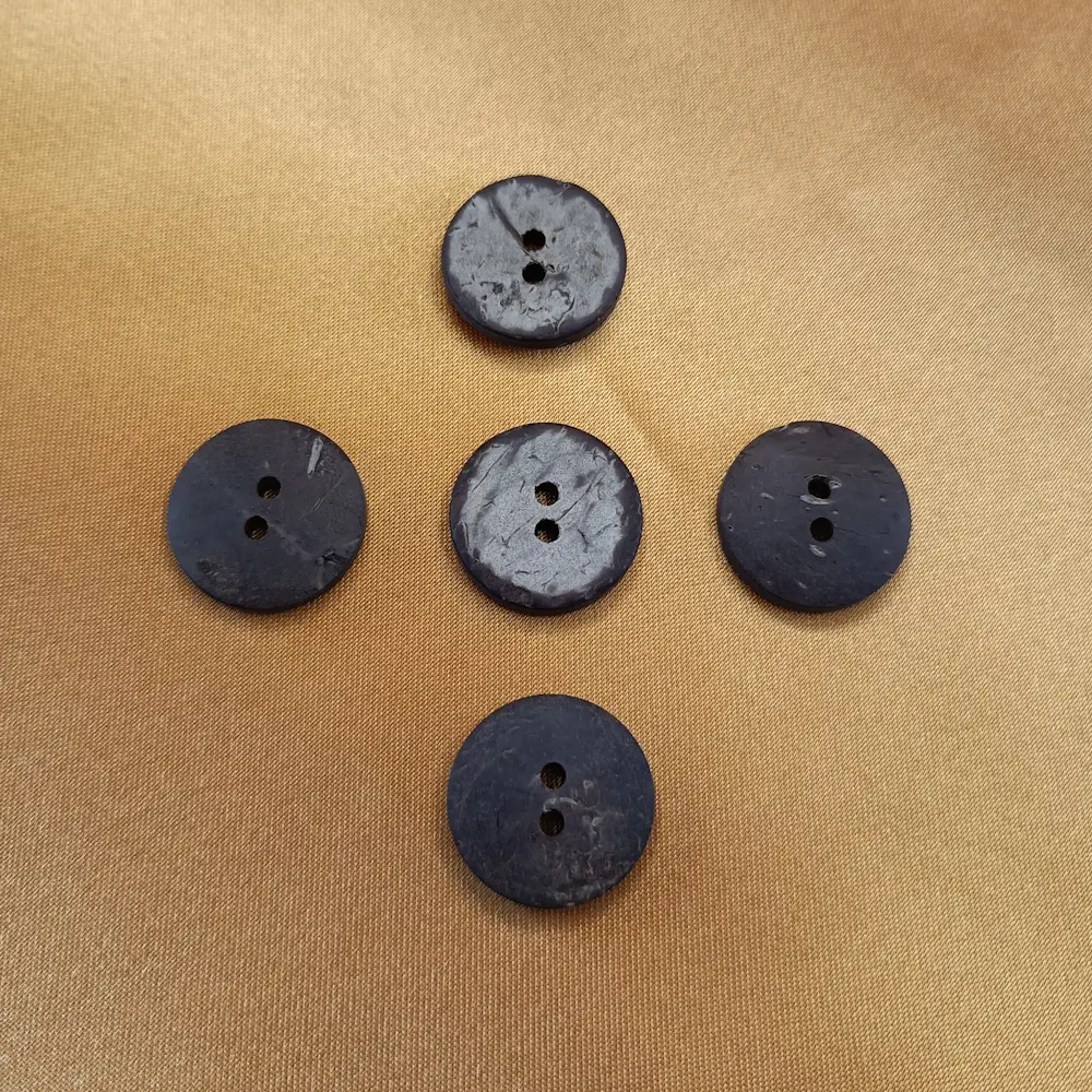 Bottone Cocco Piatto Due Fori Set140 02