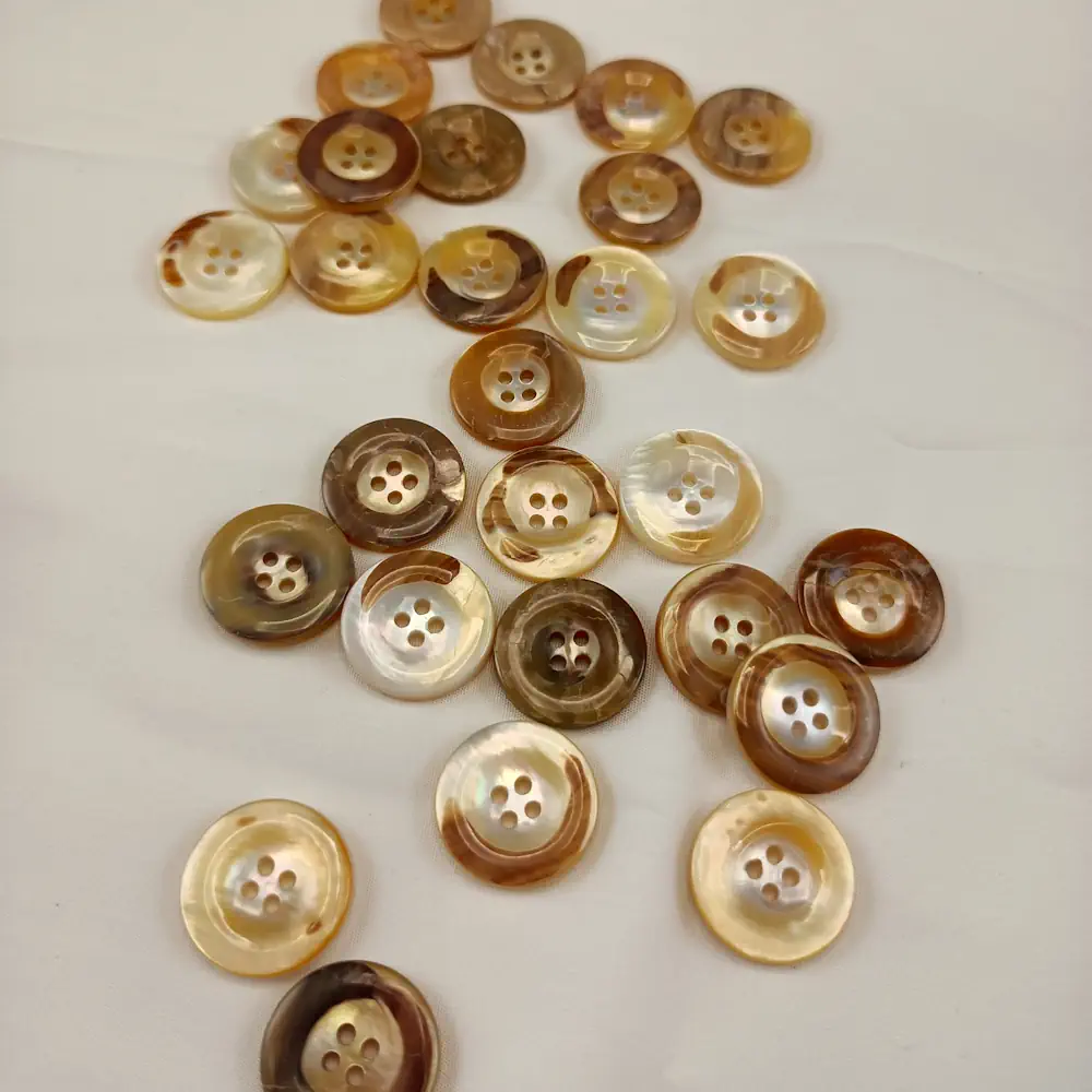 Bottone Madreperla Rovescio Dorato 4 Fori Set 282 05 - MakaMaga