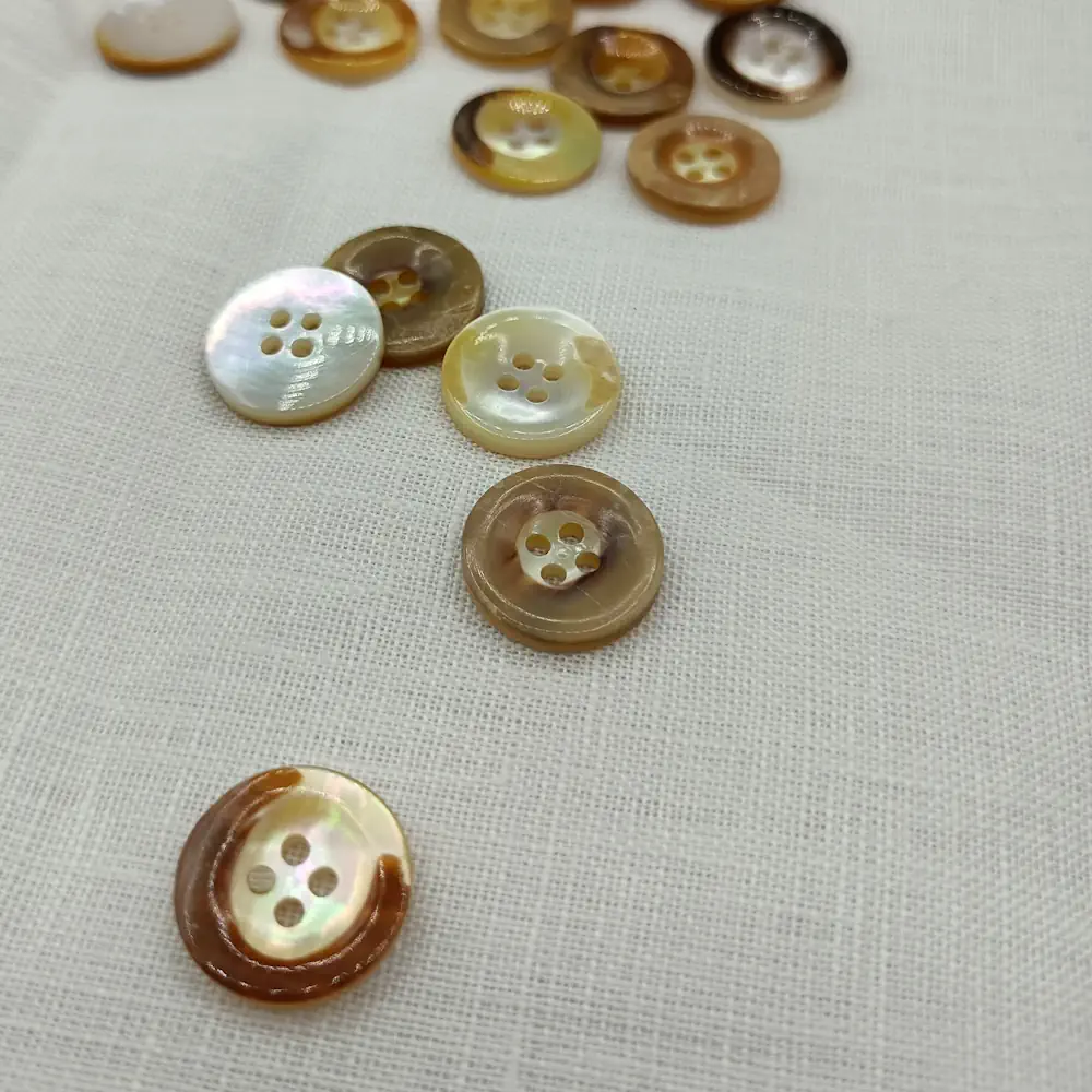 Bottone Madreperla Rovescio Dorato Set281 02 - MakaMaga