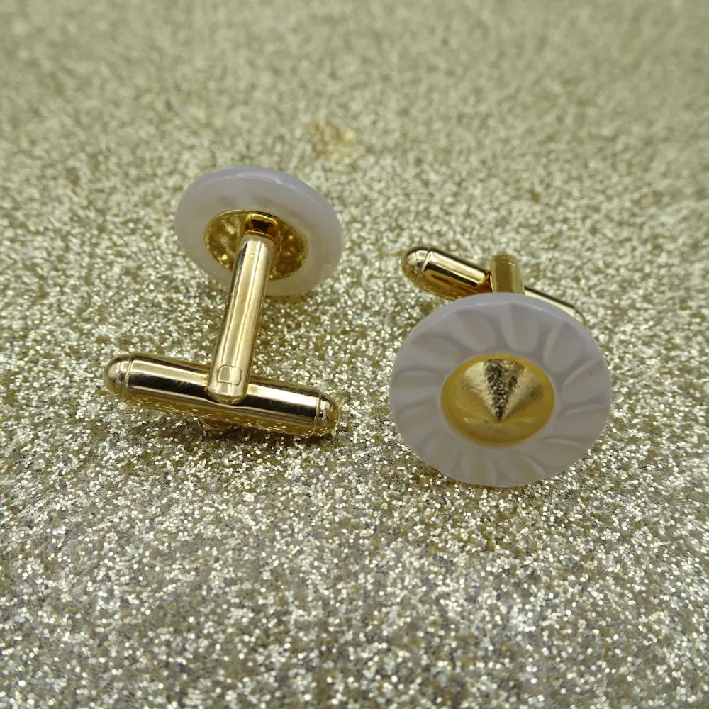 Gemelli Madreperla Bianca Oro Set400 02 - MakaMaga