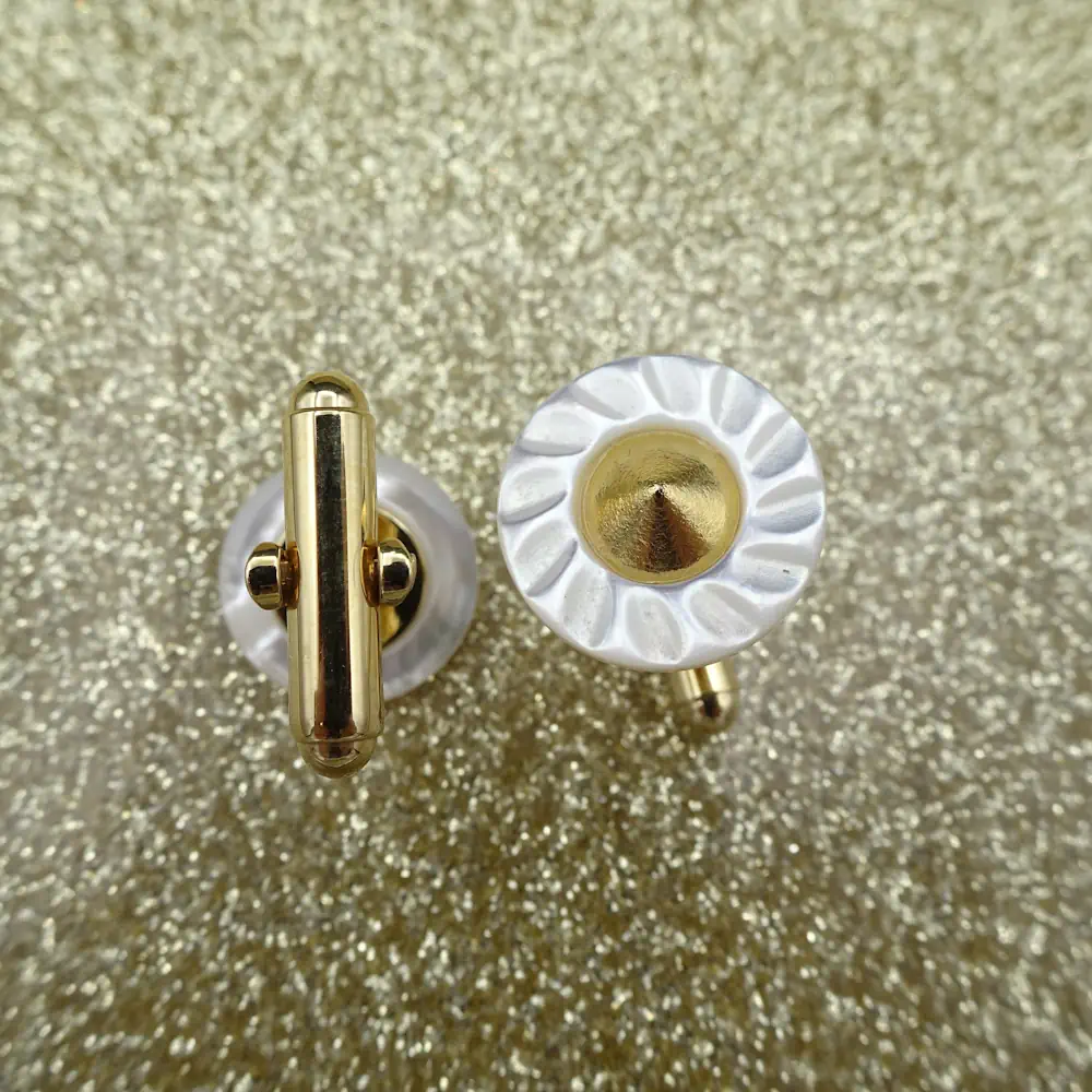 Gemelli Madreperla Bianca Oro Set400 03 - MakaMaga