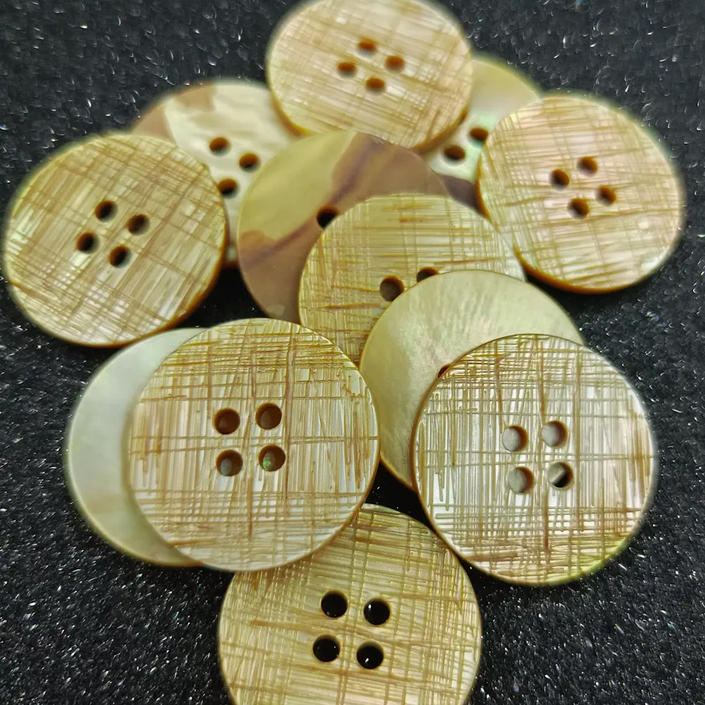 Bottone Madreperla Giallo Rigato Set515 03 - MakaMaga